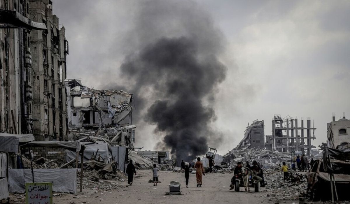 Palestinian Killed, Others Injured in Israeli Attacks on Gaza Strip
